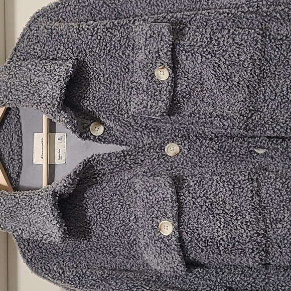 Abercrombie & Fitch Sherpa Shirt Jacket in Women's size XL in Gray - Picture 2 of 4